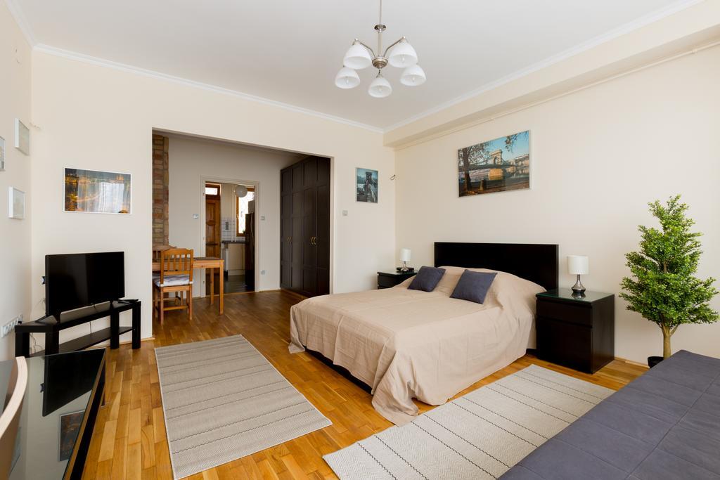 East Station Studios - Baross Home 1 & 2 Budapest Bagian luar foto