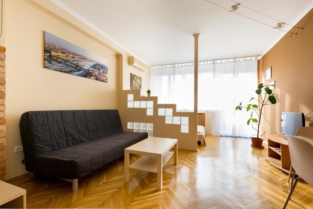 East Station Studios - Baross Home 1 & 2 Budapest Bagian luar foto